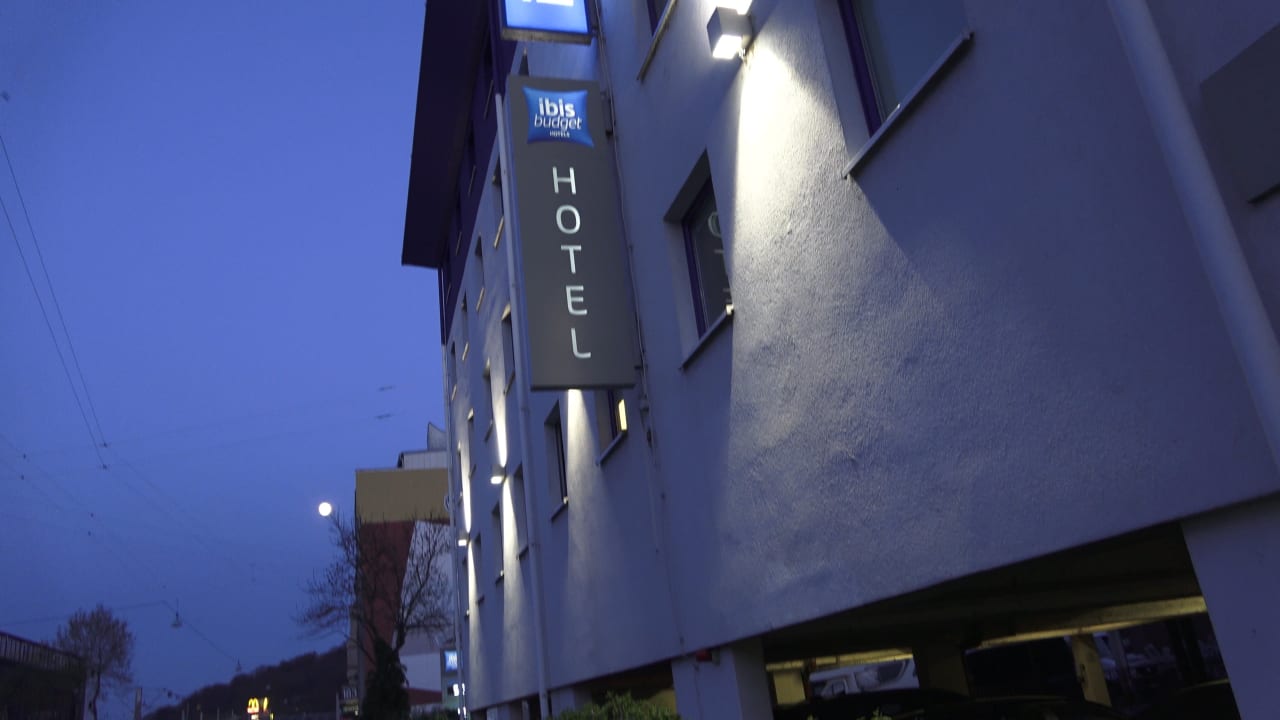 Außenansicht ibis budget Hotel Saarbrücken Ost