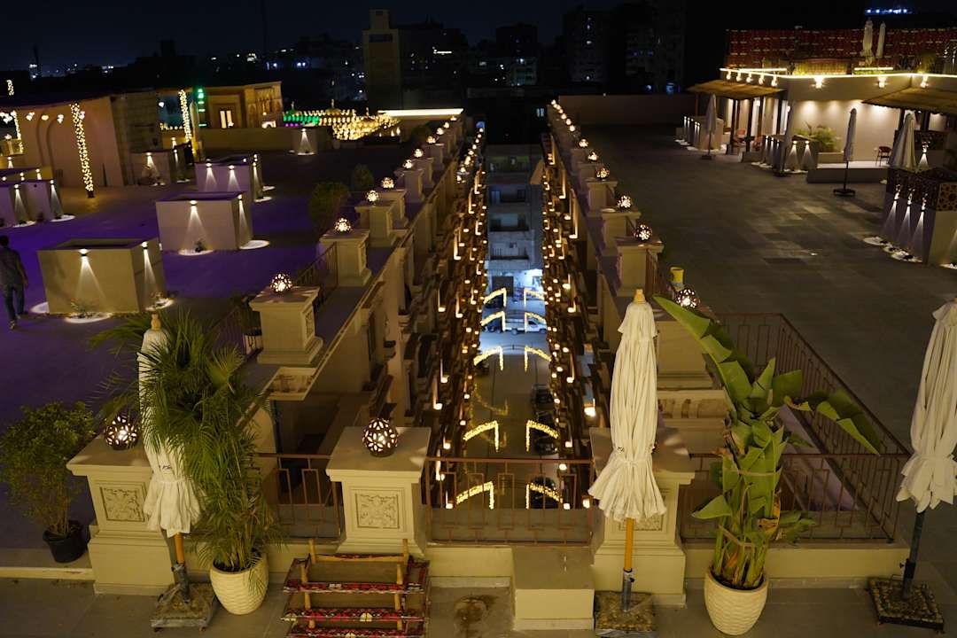 Außenansicht Pyramids Khan Hotel