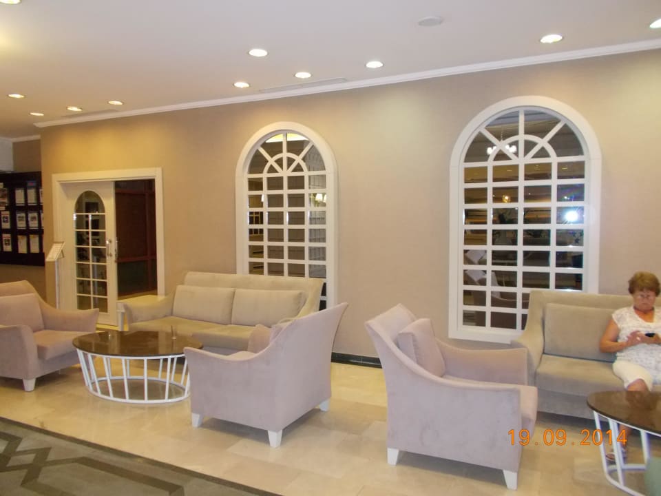 Lobby Bella Resort & Spa