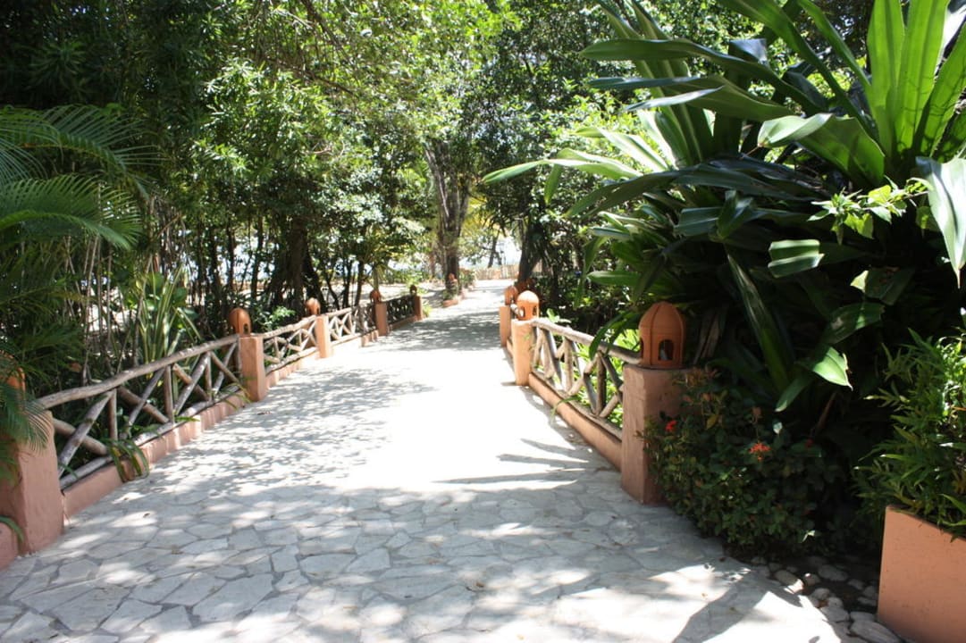 Weg zum Strand Sunscape Puerto Plata