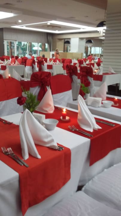 Besondere Gestaltung des Restaurants Adalya Ocean Deluxe