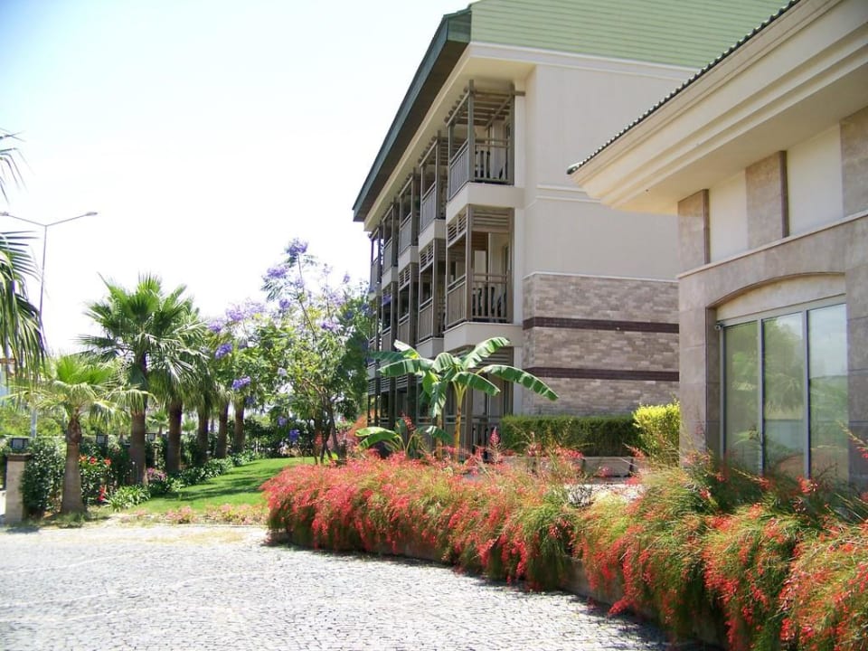 Unser Hotel von der Strassenseite aus Can Garden Resort