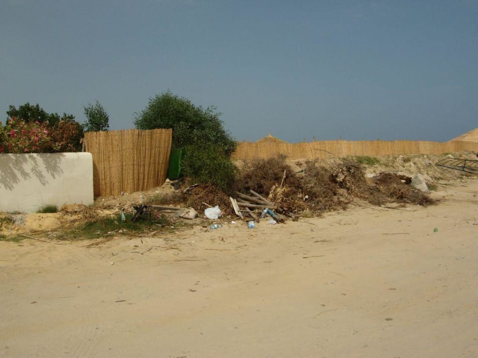 Der Weg zum Strand Hotel Medina Belisaire & Thalasso