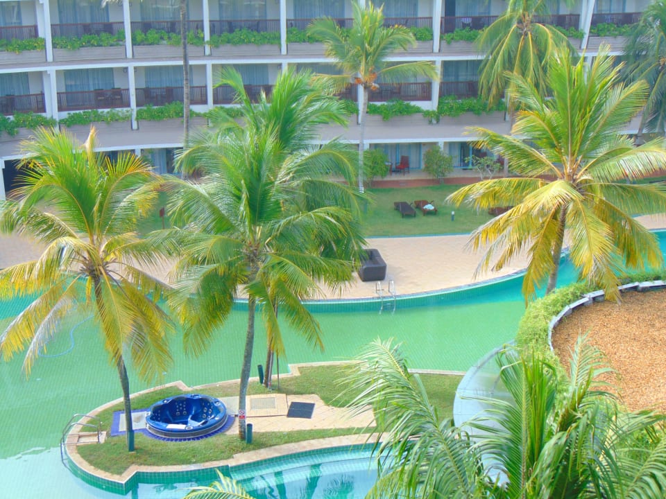 Unser Pool Occidental Eden Beruwala, a member of Barcelo Hotel Group