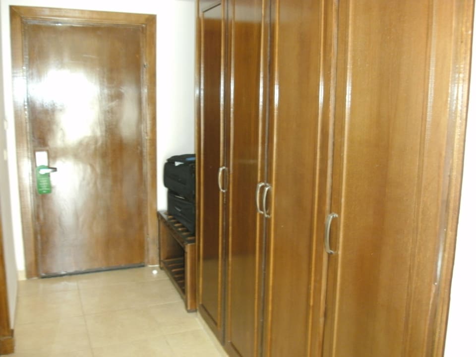 Geräumiger Kleiderschrank Sentido Marillia Resort & Spa