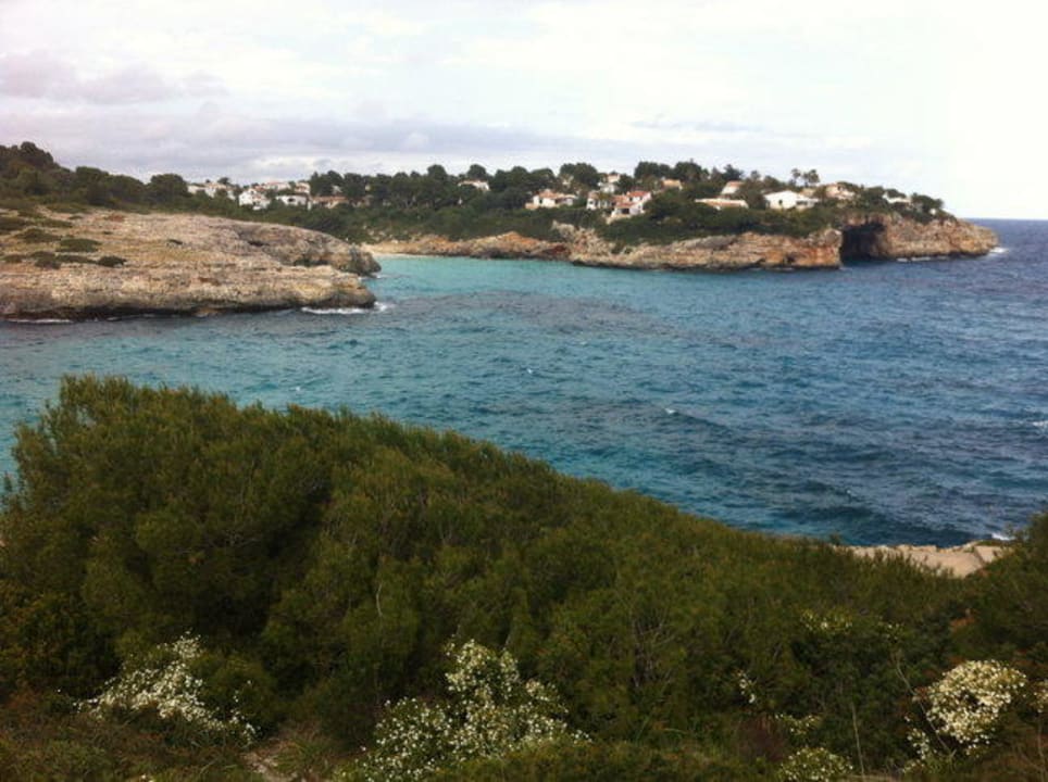Die Bucht zur linken. blau punta reina