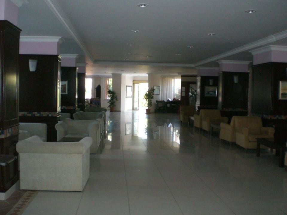 Halle der Rezeption Club Turtas Beach Hotel