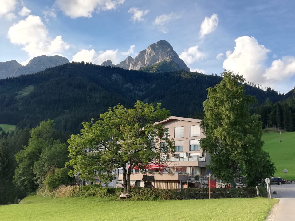 Außenansicht Hotel Zistelberghof