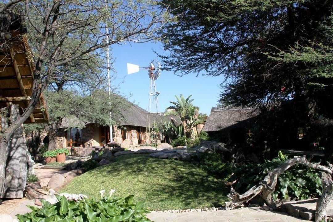 Zentrum Lodge  Kalahari Bush Breaks Lodge