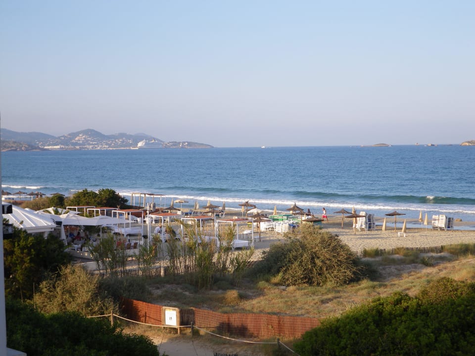 Ausblick vom Zimmer gen Eivissa Grand Palladium Select Palace Ibiza