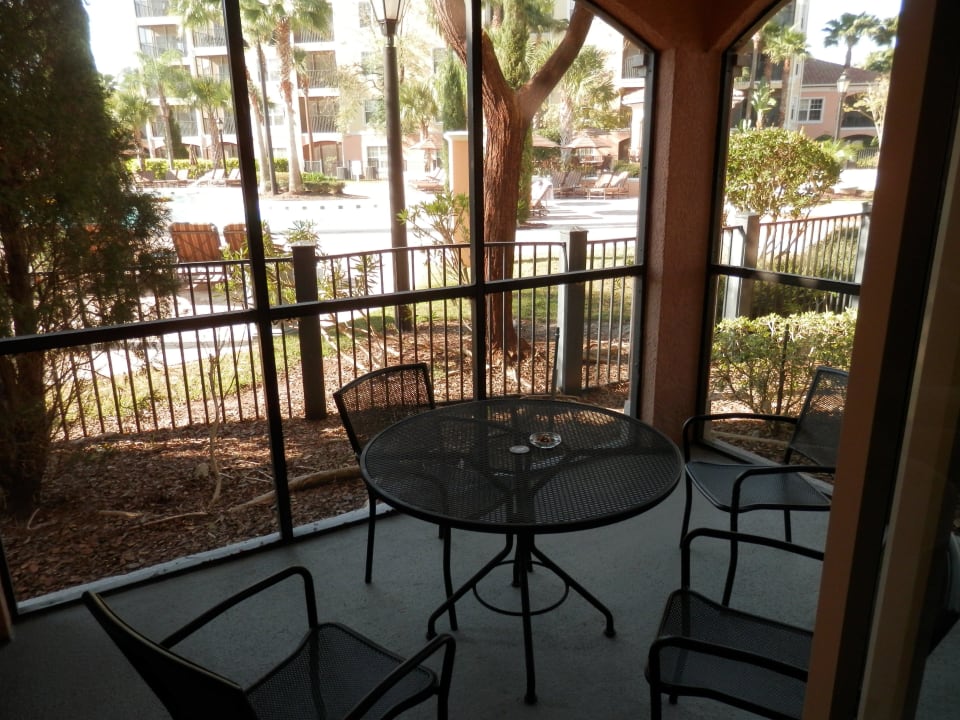 Terrasse mit Poolblick WorldQuest Orlando Resort