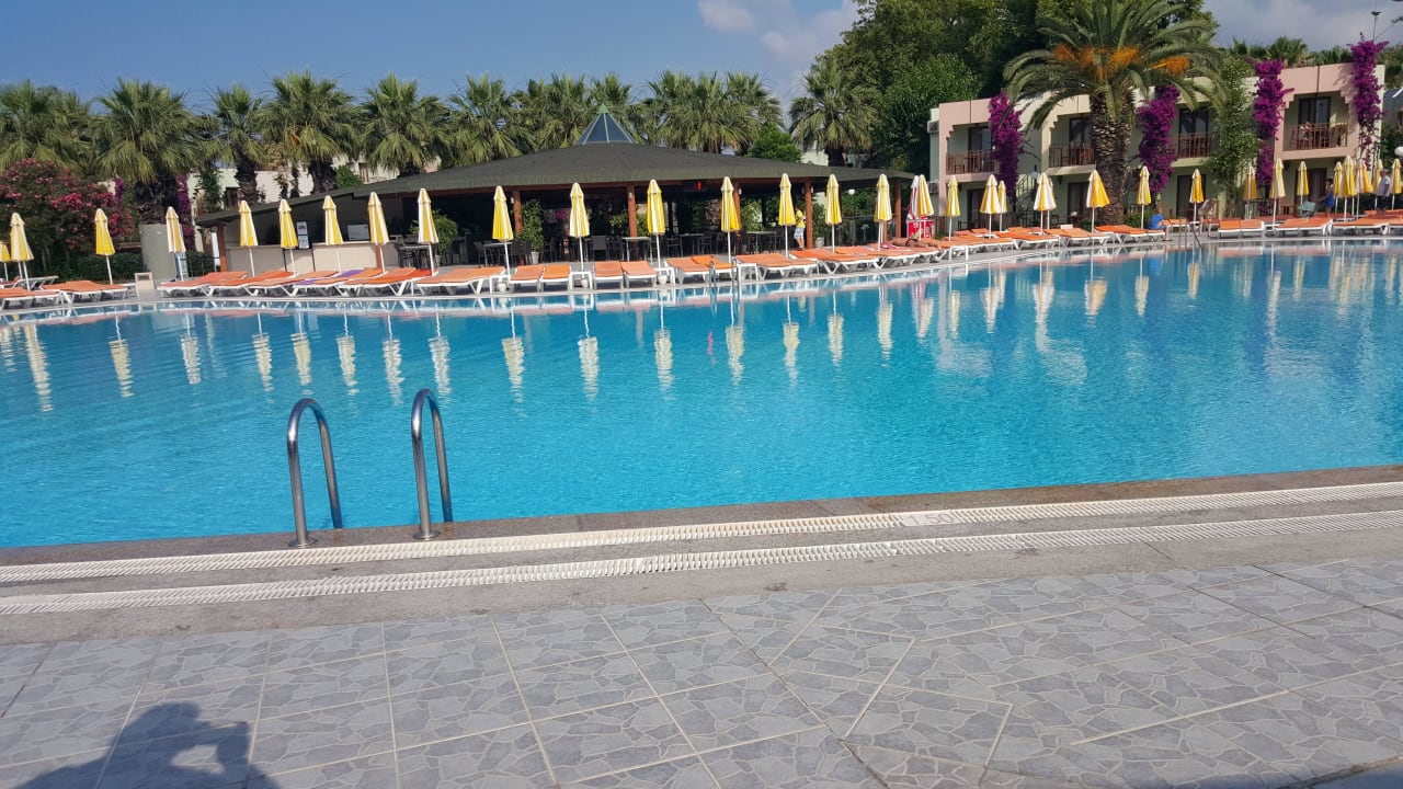 Pool VONRESORT Golden Beach