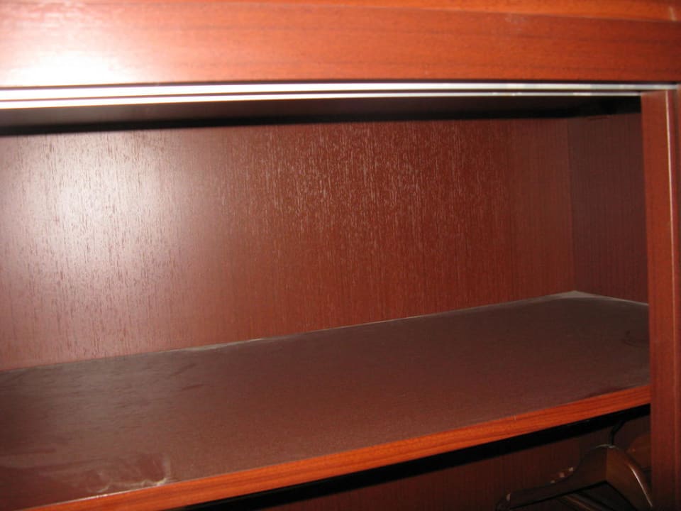 Oberes Regal im Schrank mit Schiebetür Titanic Resort & Aqua Park