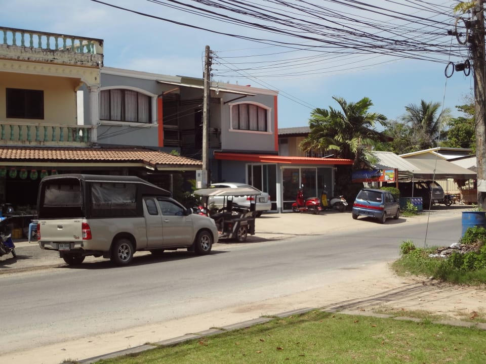 Verkehr im 2 Minutentakt Hotel Koh Kwang Seaview