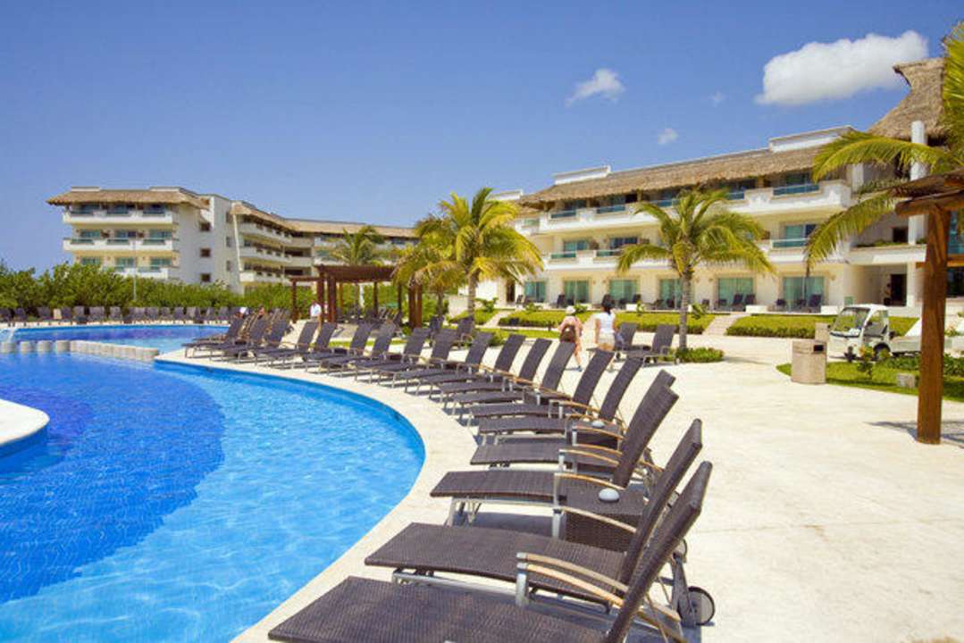 Piscina BlueBay Grand Esmeralda