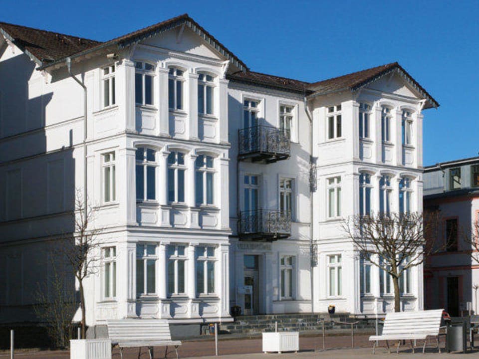 Außenansicht Ferienwohnungen Villa Seedüwel