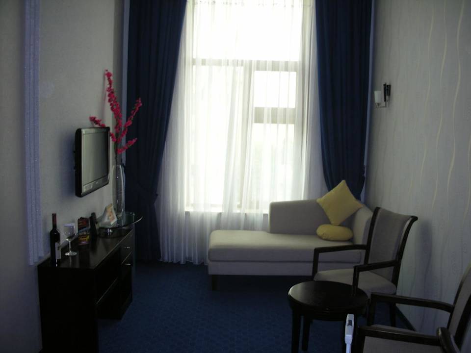 Zimmer  Hotel Monolit Plaza