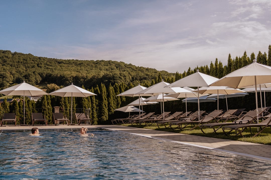 Pool Schlössl Hotel Kindl
