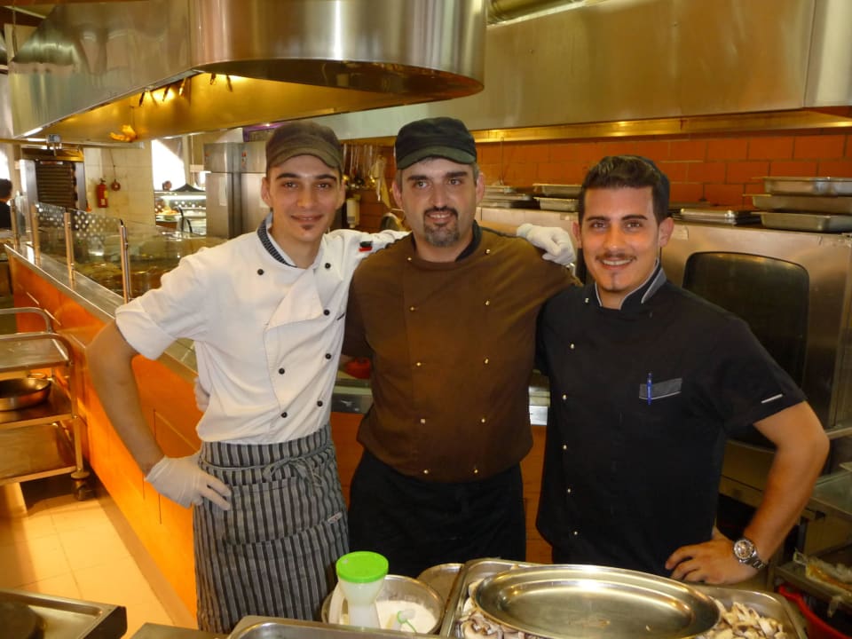 Die drei Köche am Büffet Hotel Kalithea Horizon Royal