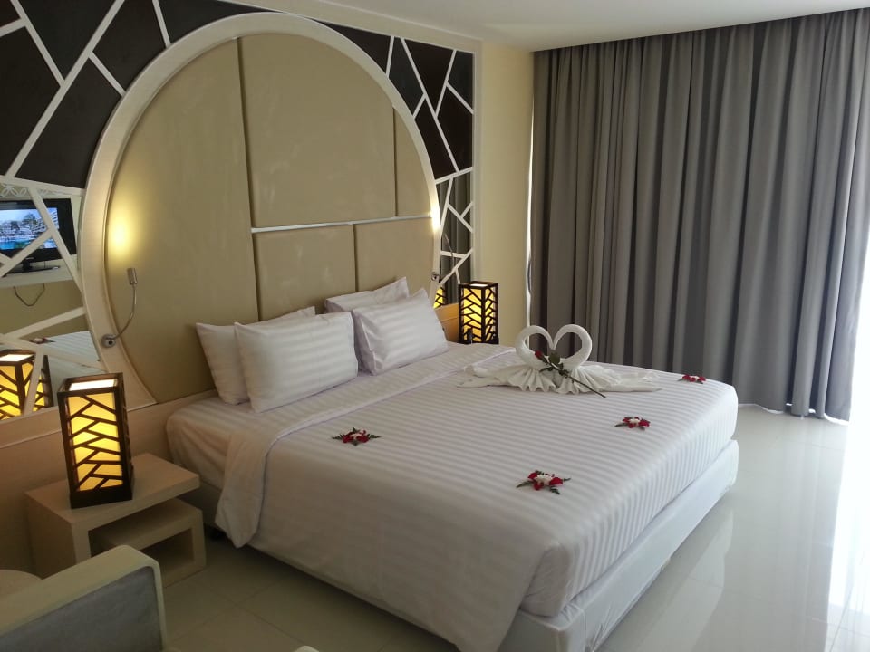 Balcony Zimmer Andaman Embrace Patong