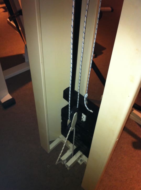 Fitnessgeräte nur mit Seilen Hotel Kalithea Horizon Royal