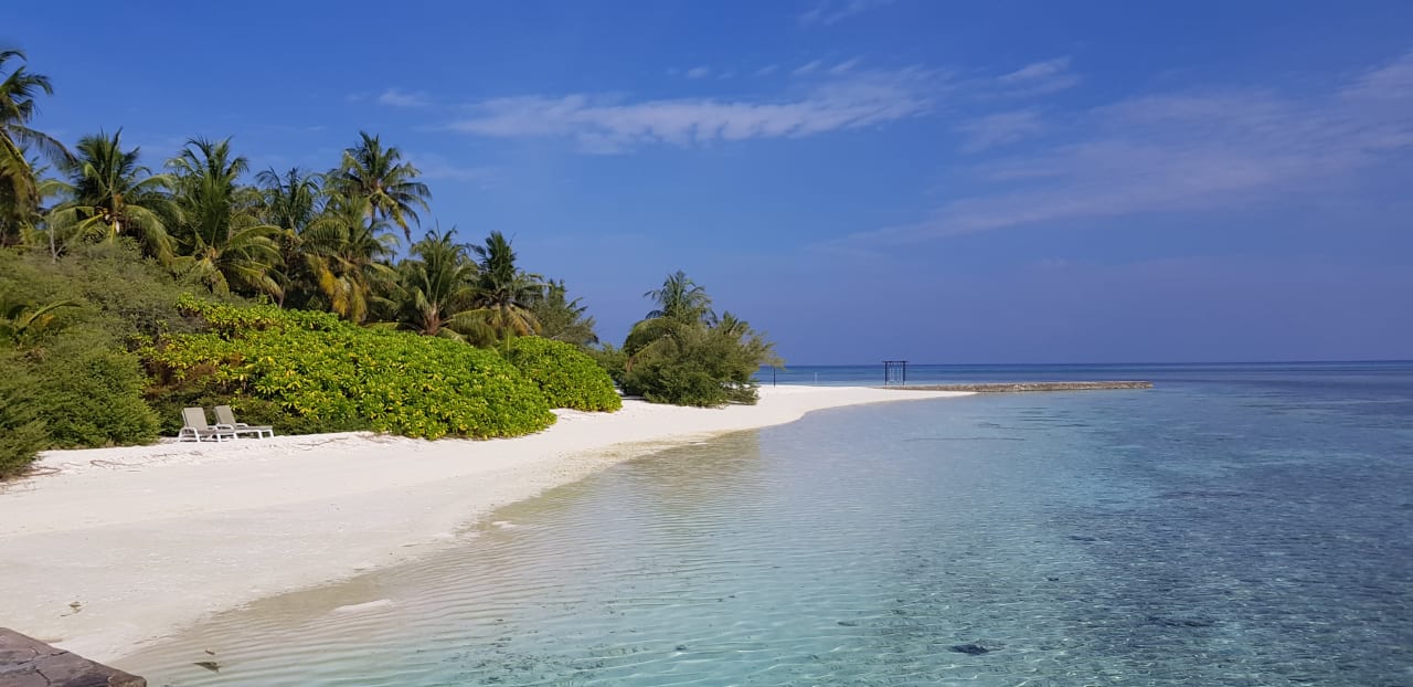 Strand Adaaran Prestige Ocean Villas