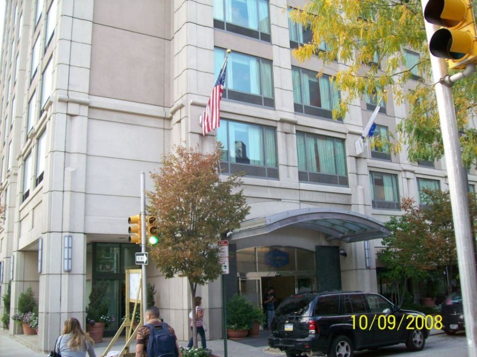 Eingang zum Hampton Inn Philly Hotel Hampton Inn Philadelphia Convention Center