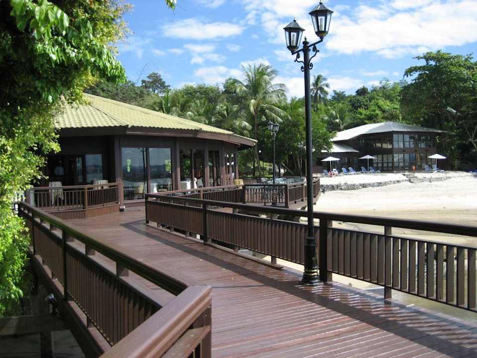 Weg zum südlichen Strandabschnitt Hotel Sheraton Langkawi Beach Resort
