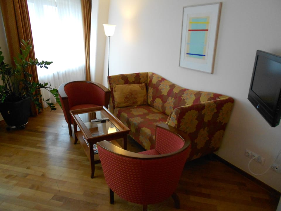 Wohnbereich Lindner Hotel Frankfurt Main Plaza, part of JdV by Hyatt