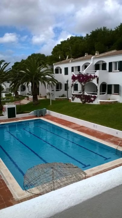 Blick auf den Pool vom Balkon des Zimmers I-2 Playa Parc Apartments