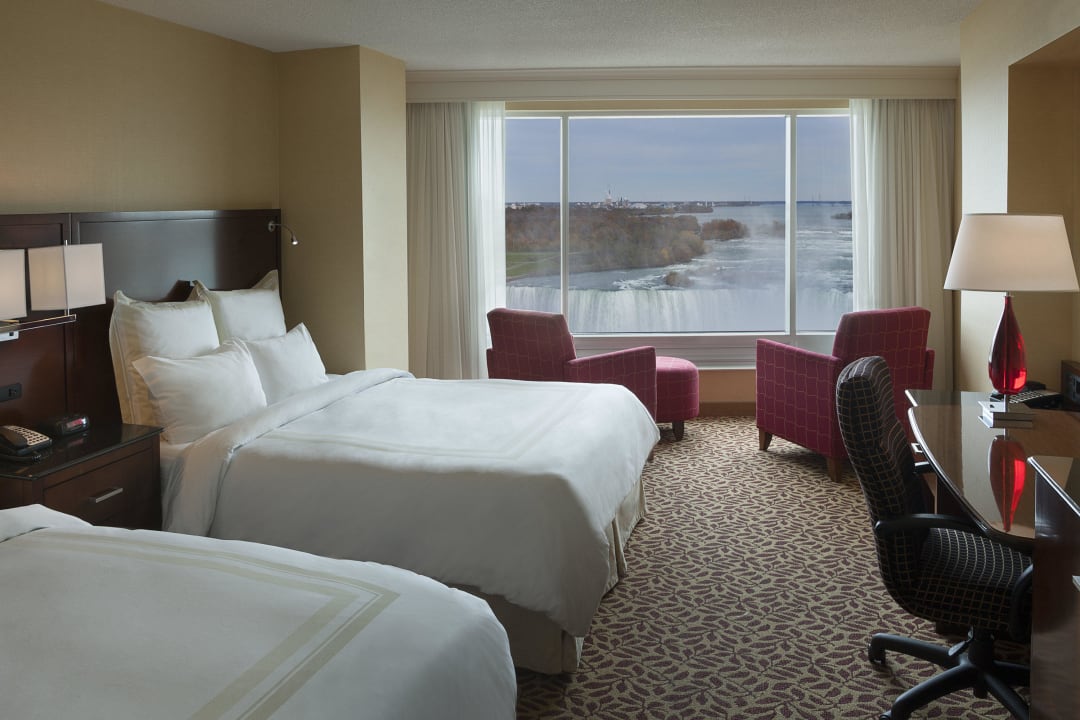 Fallsview Guestroom 2 Queen Marriott Niagara Falls Fallsview Hotel & Spa