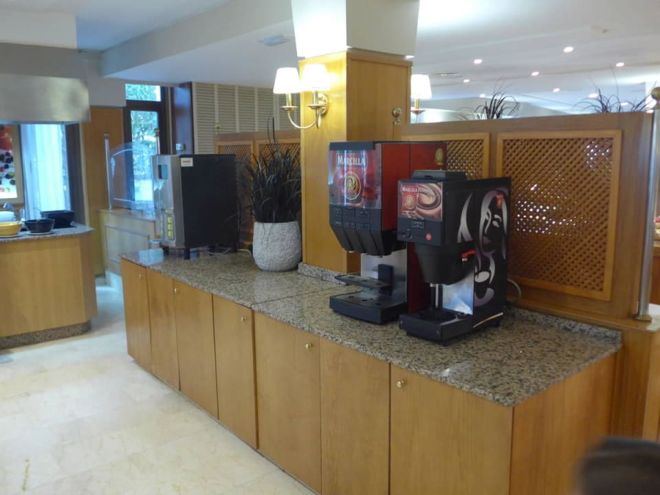 Kaffee und Saft allsun Hotel Sumba
