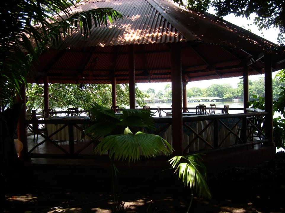 Bar Hotel Pachira Lodge
