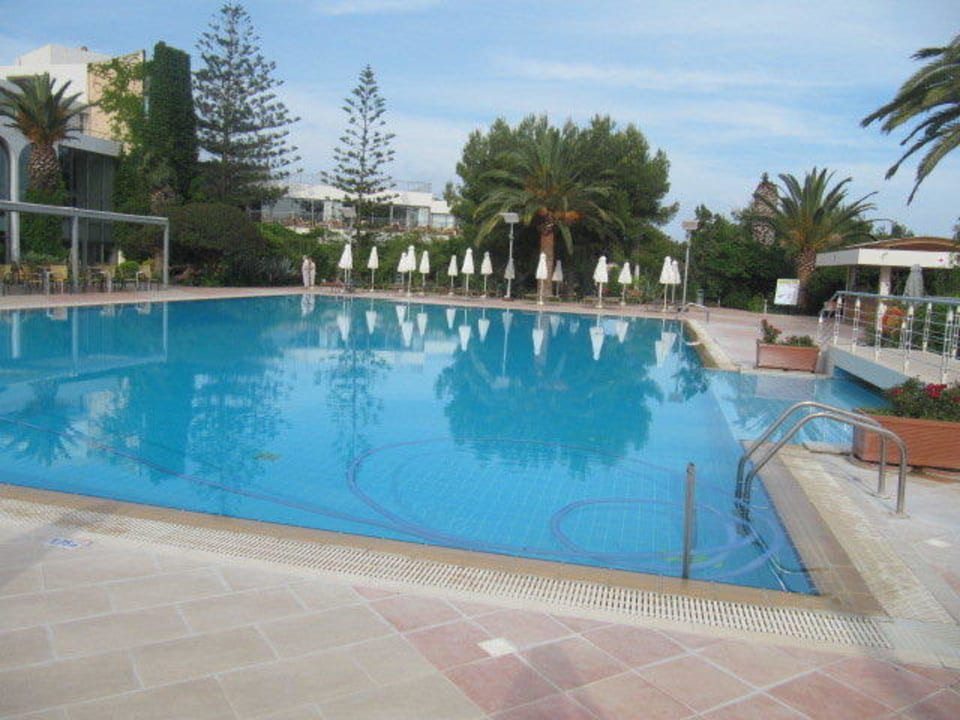 Basen Caravia Beach Hotel