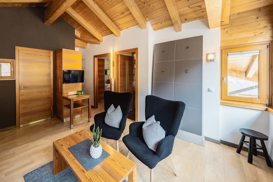 Zimmer Schindler Bed & Food Experience