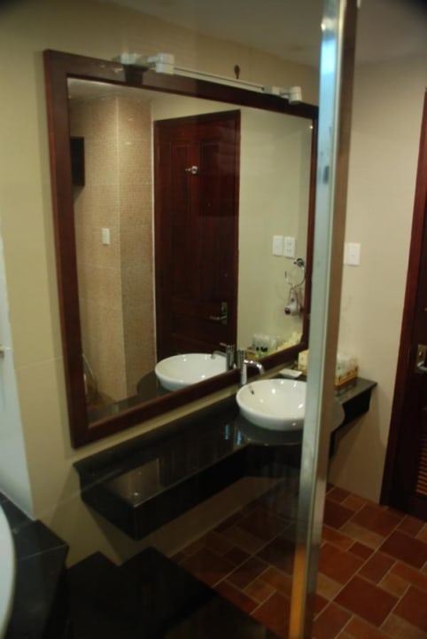 Unser Bad Kim Tho Hotel