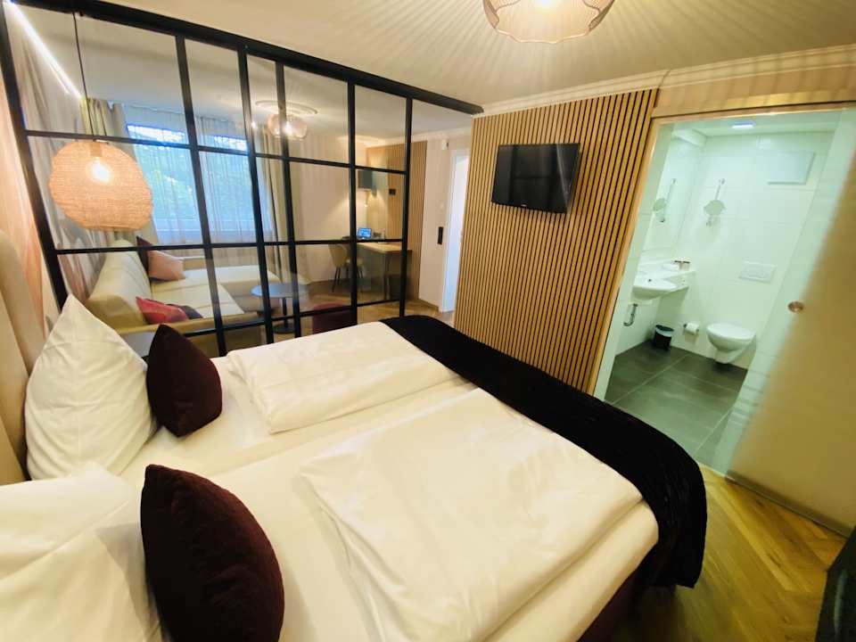 Zimmer ZUM SCHLOSS - Hotel & Restaurant