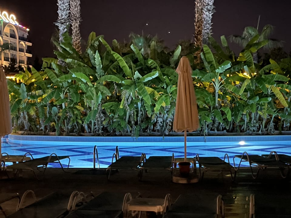 Pool Saturn Palace Resort Hotel