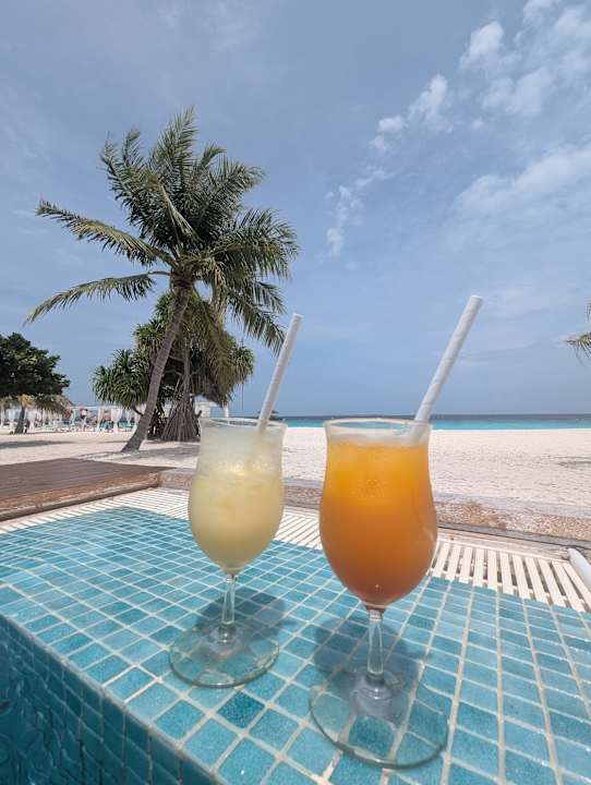 Pool Adaaran Select Meedhupparu Island Resort - Premium All Inclusive