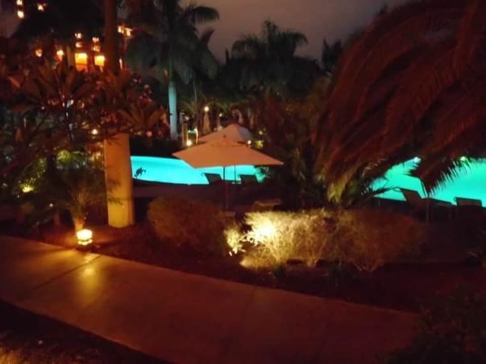 Nachts am Pool Lopesan Baobab Resort