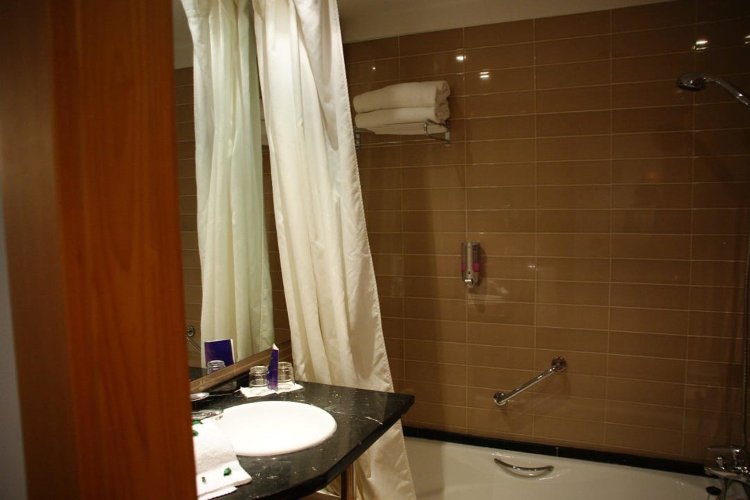 Widok łazienki Ohtels Campo De Gibraltar