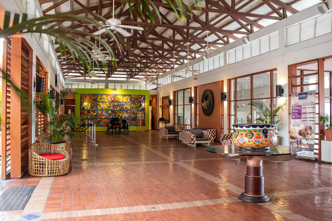 Lobby Grand Decameron Panama, A Trademark All Inclusive Resort