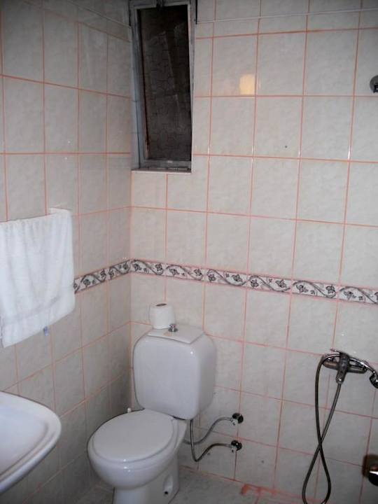 Bad mit Fenster Hotel Kleopatra Develi