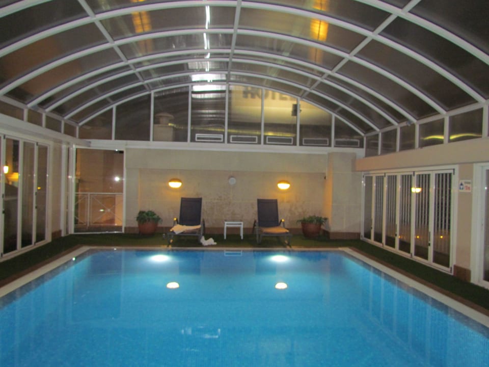 Dach(indoor)pool NH Valencia Center