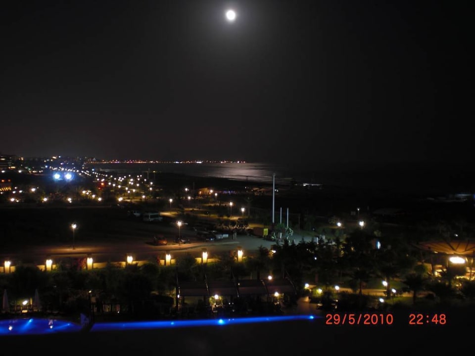 Bei Nacht Sunis Evren Beach Resort Hotel & Spa