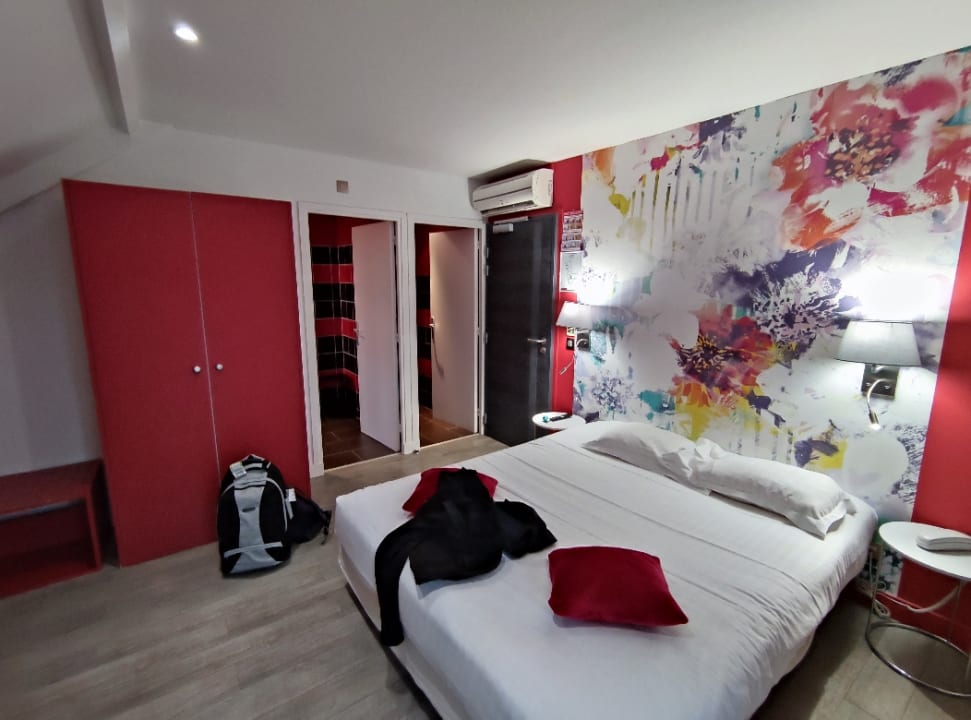 Zimmer Hotel Les Canisses