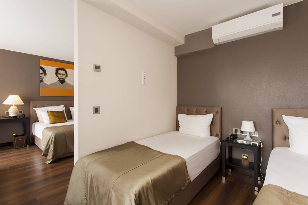 Triple/Quadro Room Quentin Berlin Hotel