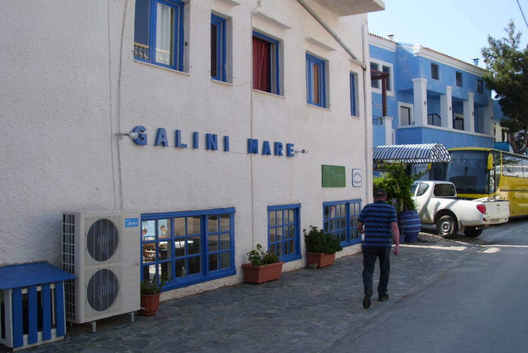 Von der Hauptstraße Galini Mare Hotel