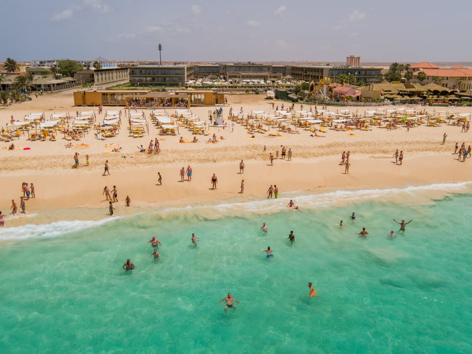 Außenansicht Oasis Salinas Sea