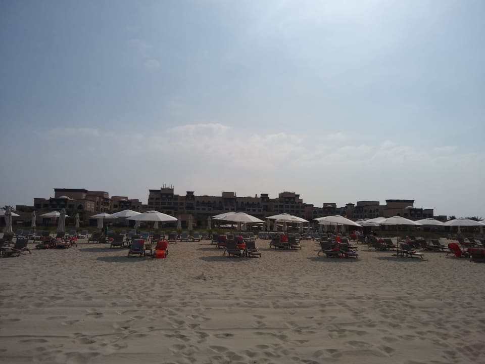 Strand Saadiyat Rotana Resort &  Villas